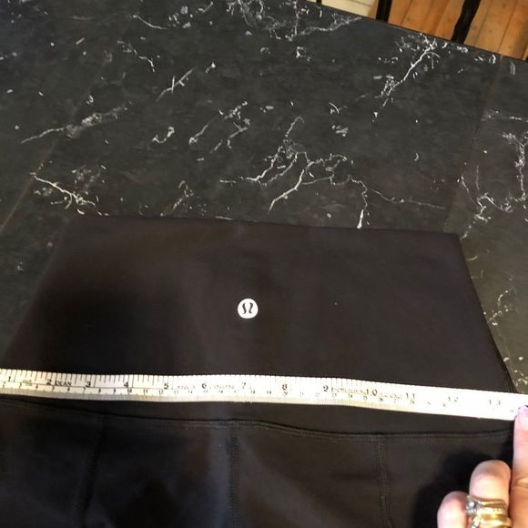 Lululemon - Picture 7 of 10